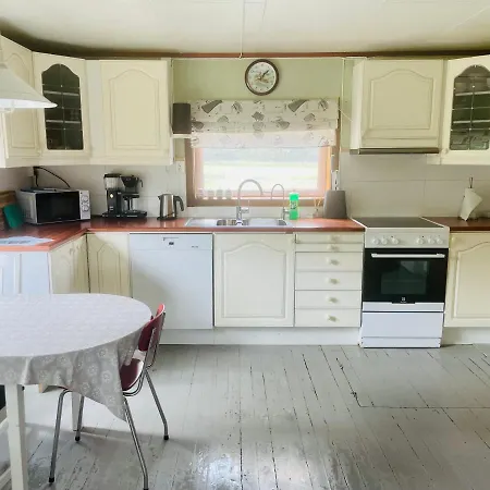 Old Vacation House בית נופש *